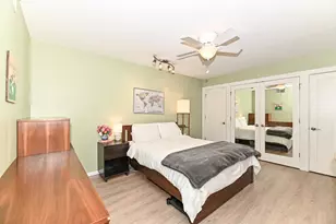 3916 N Oakland Ave, Milwaukee, WI 53211 - Photo 22