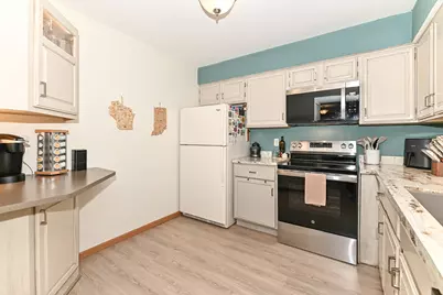 3916 N Oakland Ave #117, Milwaukee, WI 53211 - Photo 14