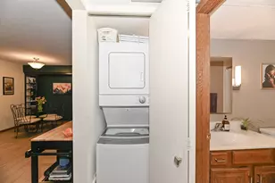 3916 N Oakland Ave, Milwaukee, WI 53211 - Photo 28
