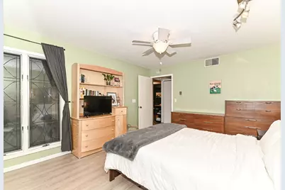 3916 N Oakland Ave #117, Milwaukee, WI 53211 - Photo 24