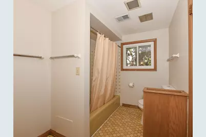 12151 W Diane Dr, Wauwatosa, WI 53226 - Photo 26