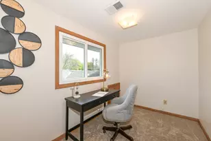 12151 W Diane Dr, Wauwatosa, WI 53226 - Photo 24