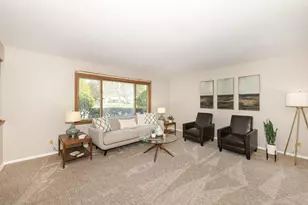 12151 W Diane Dr, Wauwatosa, WI 53226 - Photo 4