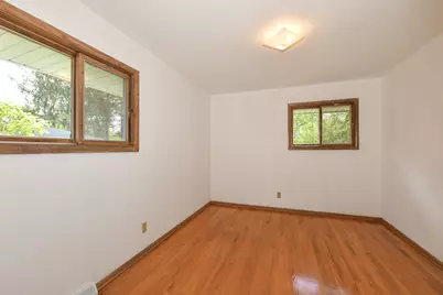 12151 W Diane Dr, Wauwatosa, WI 53226 - Photo 20