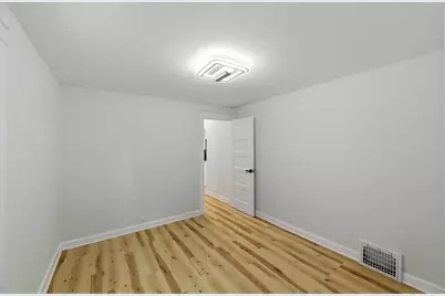 1514 S 36th St, Milwaukee, WI 53215 - Photo 10