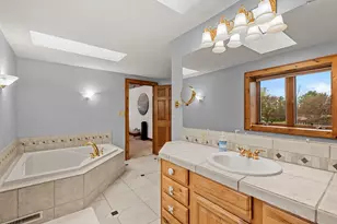 N51W35827 Hillcrest Ct, Oconomowoc, WI 53066 - Photo 40