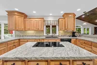 N51W35827  Hillcrest Ct, Oconomowoc, WI 53066 - Photo 18