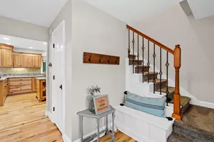 N51W35827 Hillcrest Ct, Oconomowoc, WI 53066 - Photo 8