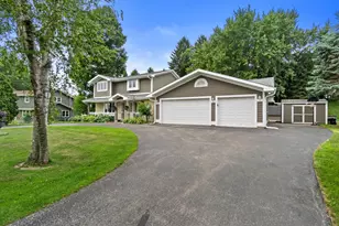 N51W35827 Hillcrest Ct, Oconomowoc, WI 53066 - Photo 54