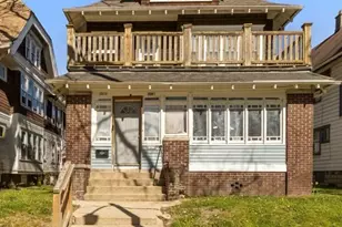 2560 N 41st St, Milwaukee, WI 53210 - Photo 4
