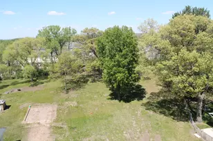 1627 St Cloud St, La Crosse, WI 54603 - Photo 1