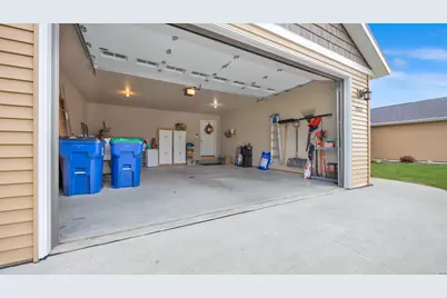 4033  Spring Ct, Sheboygan, WI 53083 - Photo 16