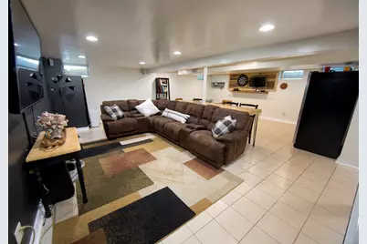 N68W13722  Bay Ridge Ct, Menomonee Falls, WI 53051 - Photo 18