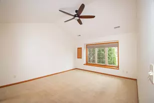 W197N17085 Stonewall Dr, Jackson, WI 53037 - Photo 12