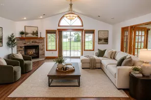 W197N17085 Stonewall Dr, Jackson, WI 53037 - Photo 6