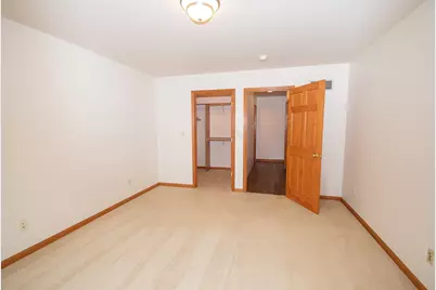 W197N17085  Stonewall Dr, Jackson, WI 53037 - Photo 18