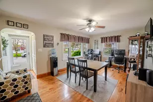 509 Jackson St, Mishicot, WI 54228 - Photo 6
