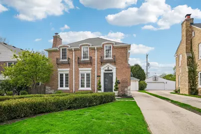 2411 N 96th St, Wauwatosa, WI 53226 - Photo 30