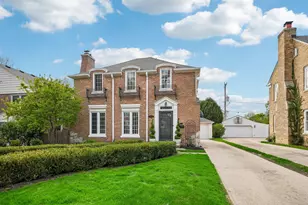 2411 N 96th St, Wauwatosa, WI 53226 - Photo 30