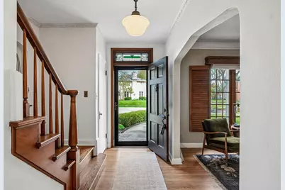 2411 N 96th St, Wauwatosa, WI 53226 - Photo 6