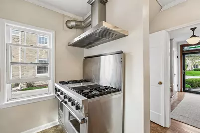 2411 N 96th St, Wauwatosa, WI 53226 - Photo 22