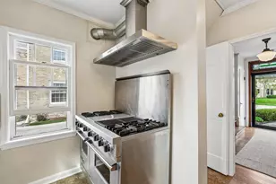 2411 N 96th St, Wauwatosa, WI 53226 - Photo 22