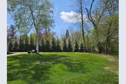 9131 N Pelham Pkwy, Bayside, WI 53217 - Photo 2