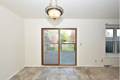 W167N11188  Queens Ct #W167N11190, Germantown, WI 53022 - Photo 24