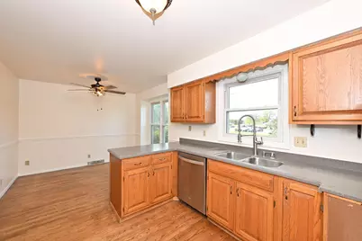 W167N11188  Queens Ct #W167N11190, Germantown, WI 53022 - Photo 28
