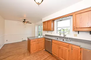 W167N11188 Queens Ct, Germantown, WI 53022 - Photo 28