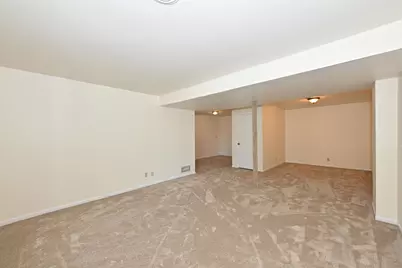 W167N11188  Queens Ct #W167N11190, Germantown, WI 53022 - Photo 34