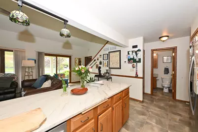 W167N11167  Queens Ct #W167N11169, Germantown, WI 53022 - Photo 12