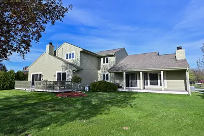 W167N11167  Queens Ct #W167N11169, Germantown, WI 53022 - Photo 1