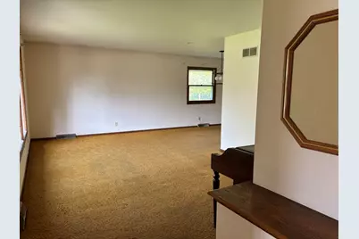 12329 W Larkspur Rd, Franklin, WI 53132 - Photo 6