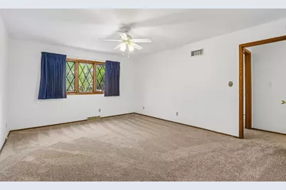 17654  Nassau Dr, Brookfield, WI 53045 - Photo 26