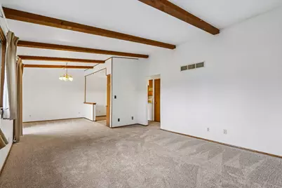 17654  Nassau Dr, Brookfield, WI 53045 - Photo 4