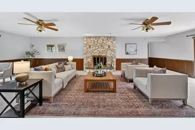 1634 W River Oaks Ln, Mequon, WI 53092 - Photo 2