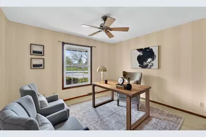 1634 W River Oaks Ln, Mequon, WI 53092 - Photo 20