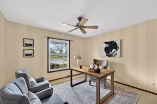 1634 W River Oaks Ln, Mequon, WI 53092 - Photo 20