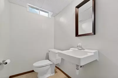 1634 W River Oaks Ln, Mequon, WI 53092 - Photo 24