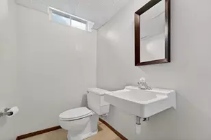 1634 W River Oaks Ln, Mequon, WI 53092 - Photo 24