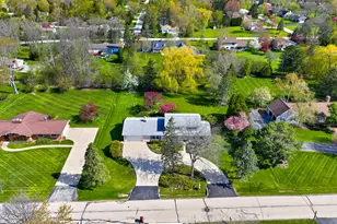 1634 W River Oaks Ln, Mequon, WI 53092 - Photo 30