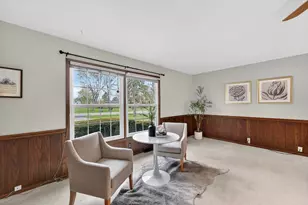 1634 W River Oaks Ln, Mequon, WI 53092 - Photo 4