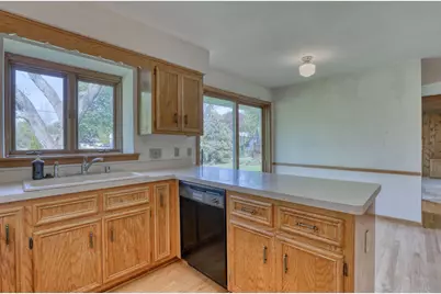 4355 S Longview Dr, New Berlin, WI 53151 - Photo 8