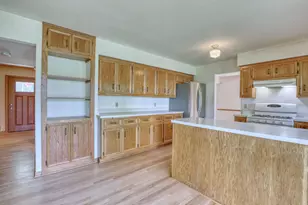 4355 S Longview Dr, New Berlin, WI 53151 - Photo 10