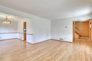 4355 S Longview Dr, New Berlin, WI 53151 - Photo 4