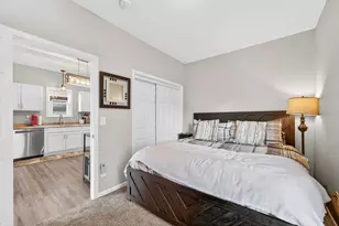1731 S 65th St, West Allis, WI 53214 - Photo 12