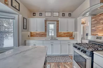 3533 S 44th St, Greenfield, WI 53220 - Photo 8