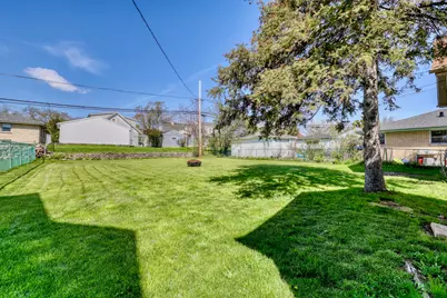 3533 S 44th St, Greenfield, WI 53220 - Photo 2