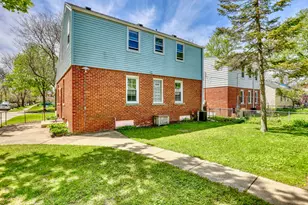 180 E Henry Clay St, Whitefish Bay, WI 53217 - Photo 28
